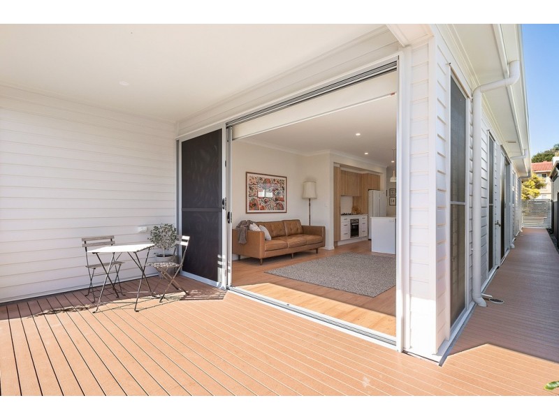 8a Angela Crescent, Cleveland QLD 4163