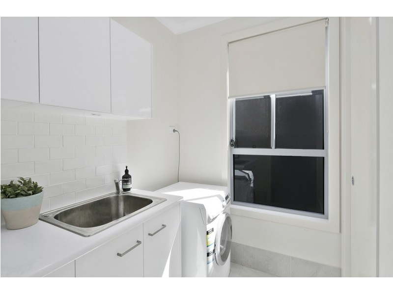 8a Angela Crescent, Cleveland QLD 4163