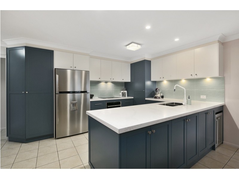 8 Janine Place, Birkdale QLD 4159