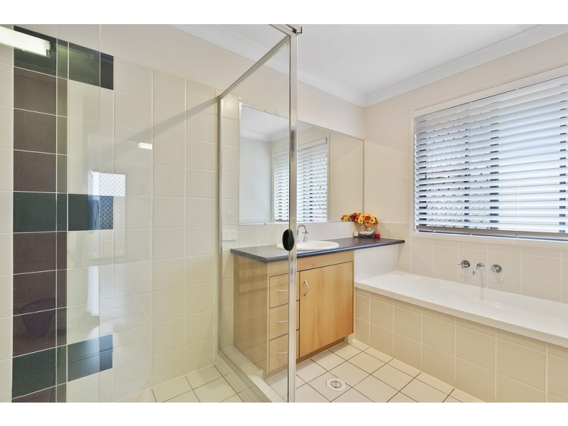 8 Janine Place, Birkdale QLD 4159