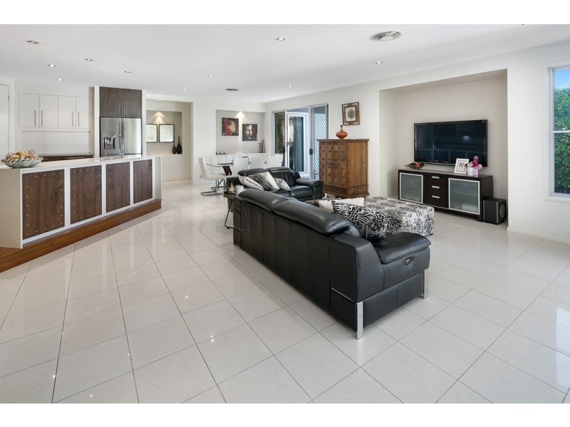 15 Saranah Place, Wellington Point QLD 4160