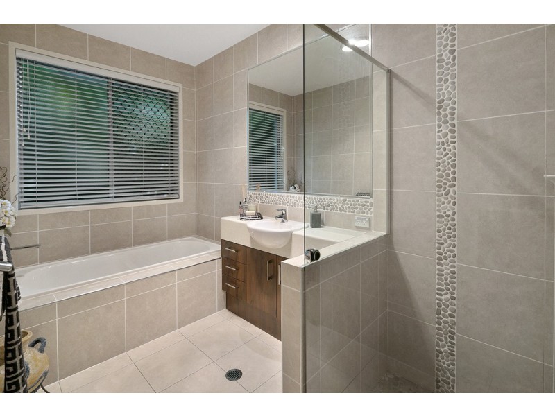 15 Saranah Place, Wellington Point QLD 4160