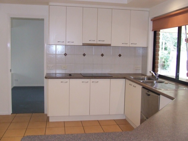 8 Trafalgar Vale Avenue, Wellington Point QLD 4160