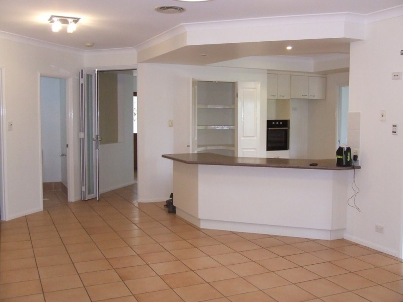 8 Trafalgar Vale Avenue, Wellington Point QLD 4160