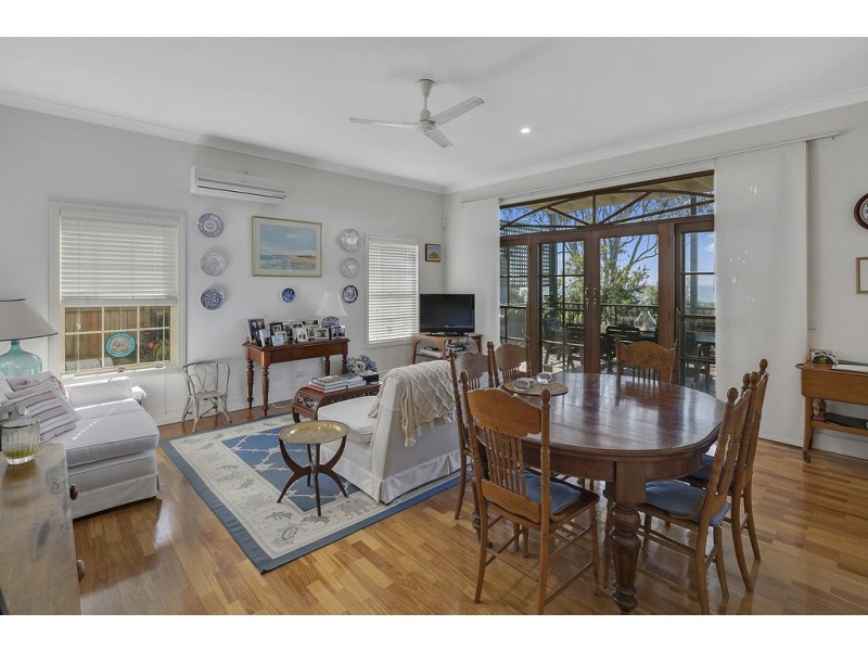 201 Main Road, Wellington Point QLD 4160