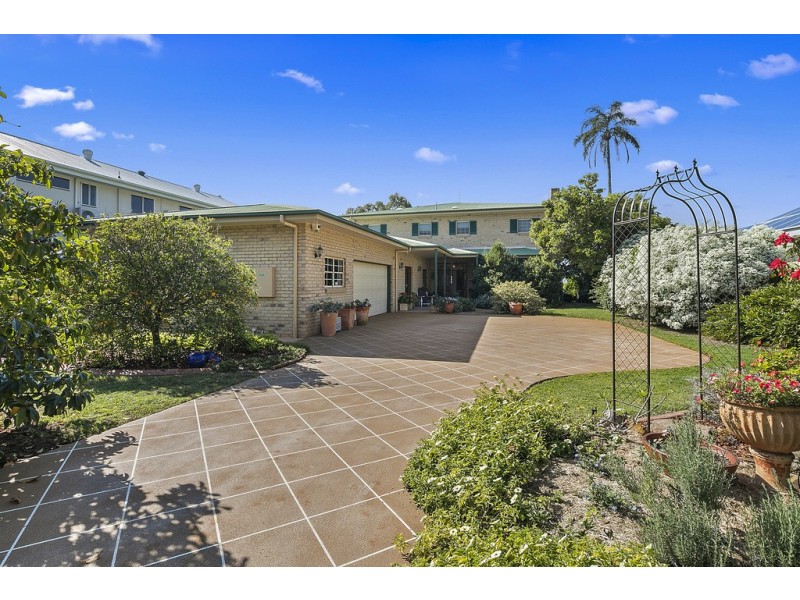 201 Main Road, Wellington Point QLD 4160