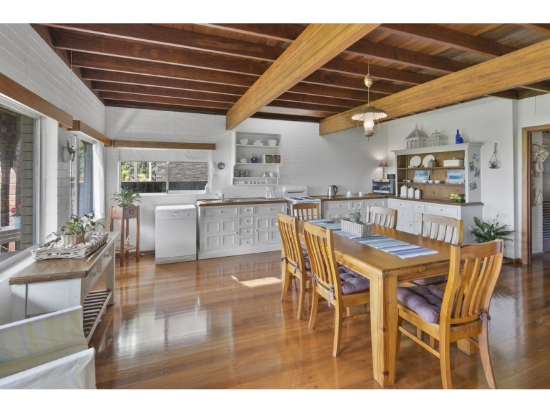 85 Main Road, Wellington Point QLD 4160