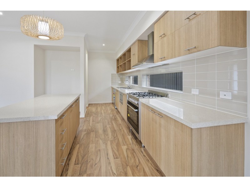 74 Buckland Street, Wellington Point QLD 4160