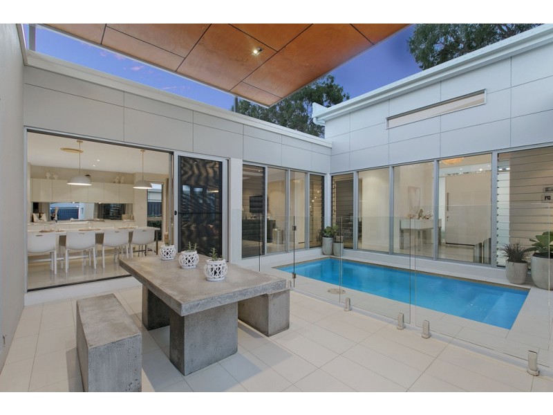 9 Foxwood Circuit, Wakerley QLD 4154