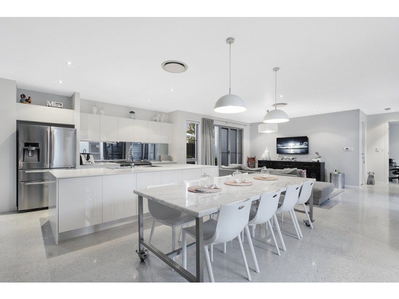 9 Foxwood Circuit, Wakerley QLD 4154