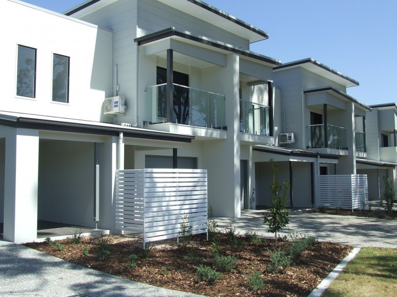 2/47-49 Surman Street, Birkdale QLD 4159