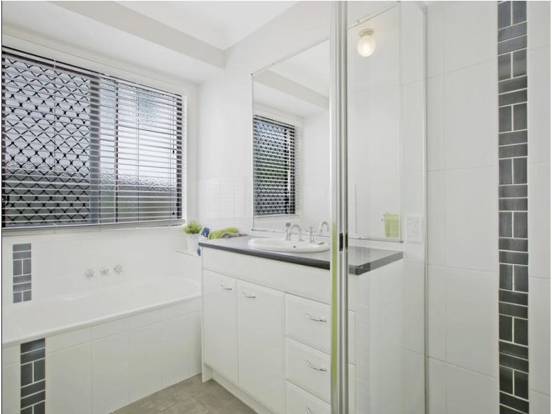 20 Pentecost Place, Redland Bay QLD 4165