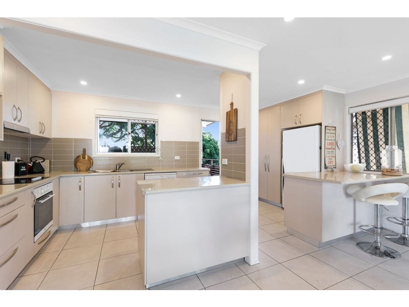 10 Beavis Street, Manly West QLD 4179