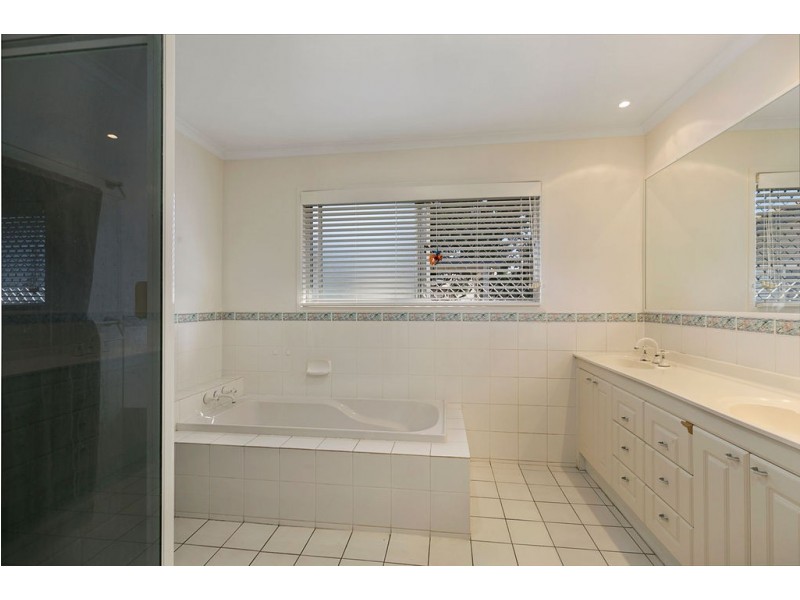 10 Beavis Street, Manly West QLD 4179