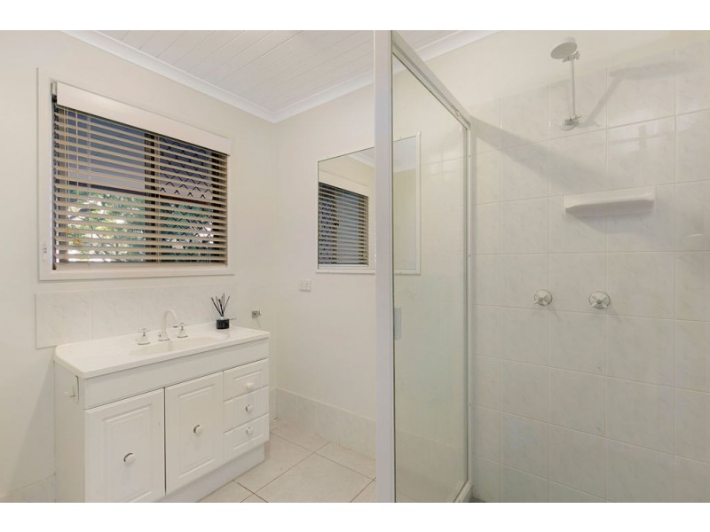 10 Beavis Street, Manly West QLD 4179