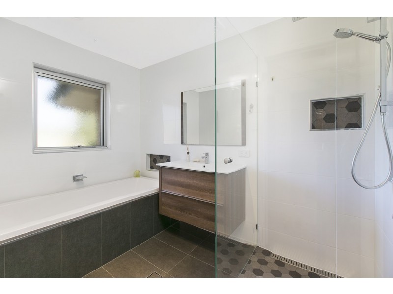 485 Old Cleveland Road East, Birkdale QLD 4159