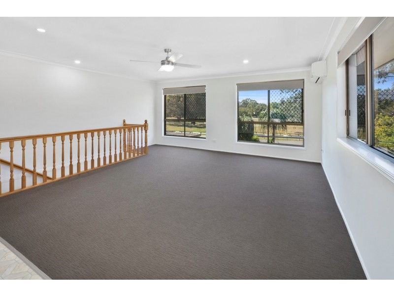 293 Whites Road, Lota QLD 4179