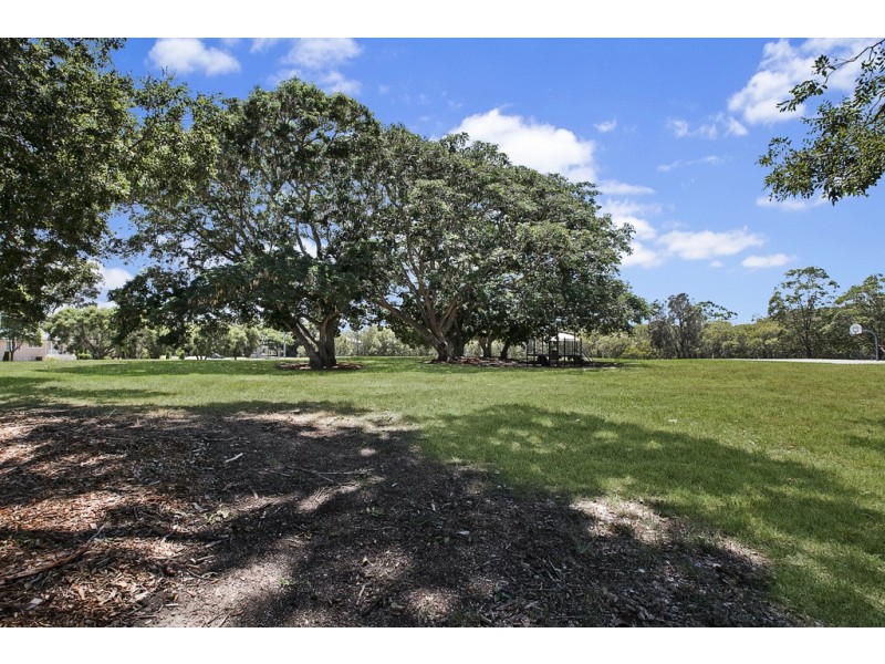 293 Whites Road, Lota QLD 4179