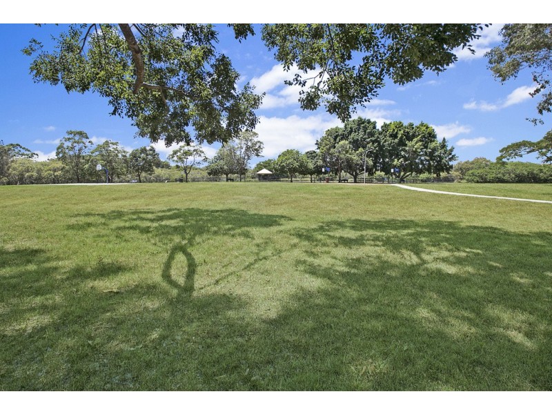 293 Whites Road, Lota QLD 4179