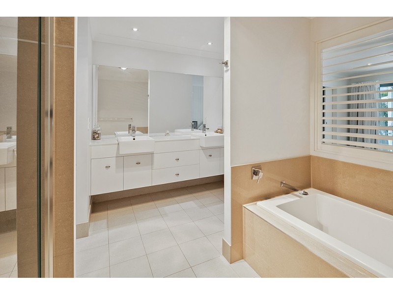 10 / 92-94 Sturgeon Street, Ormiston QLD 4160