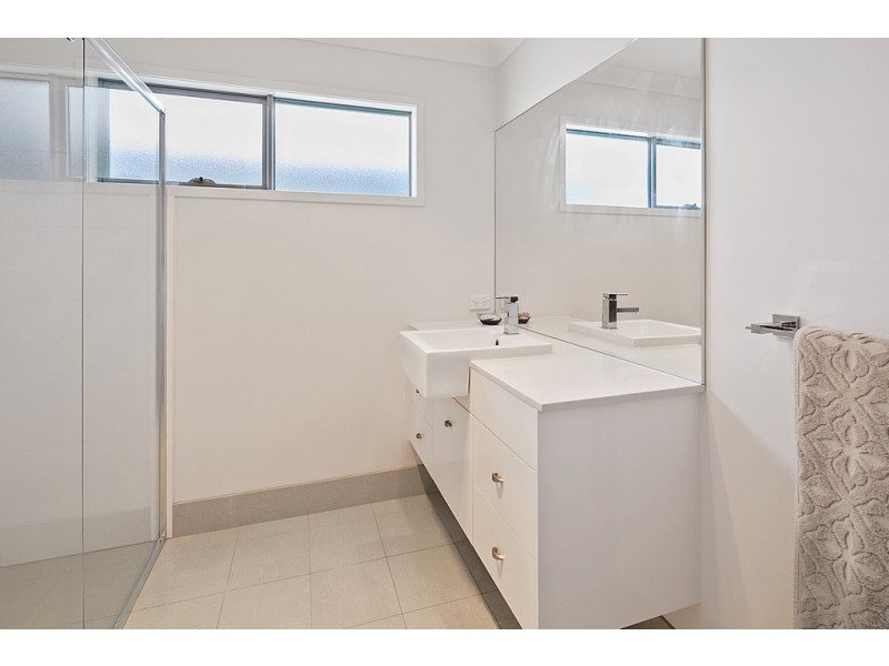 10 / 92-94 Sturgeon Street, Ormiston QLD 4160