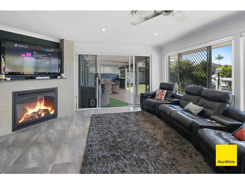 3 Downwind Court, Birkdale QLD 4159