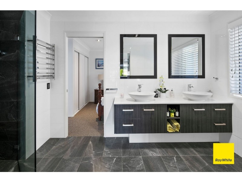 3 Downwind Court, Birkdale QLD 4159