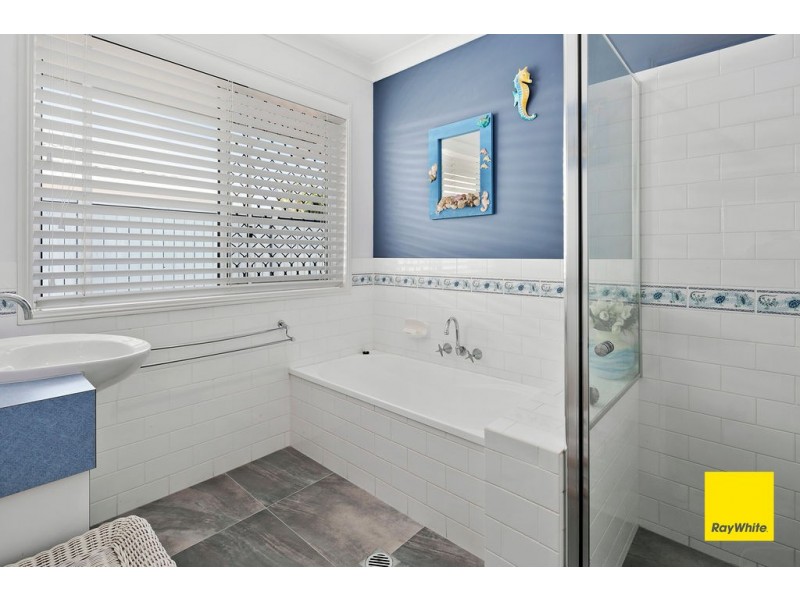 3 Downwind Court, Birkdale QLD 4159