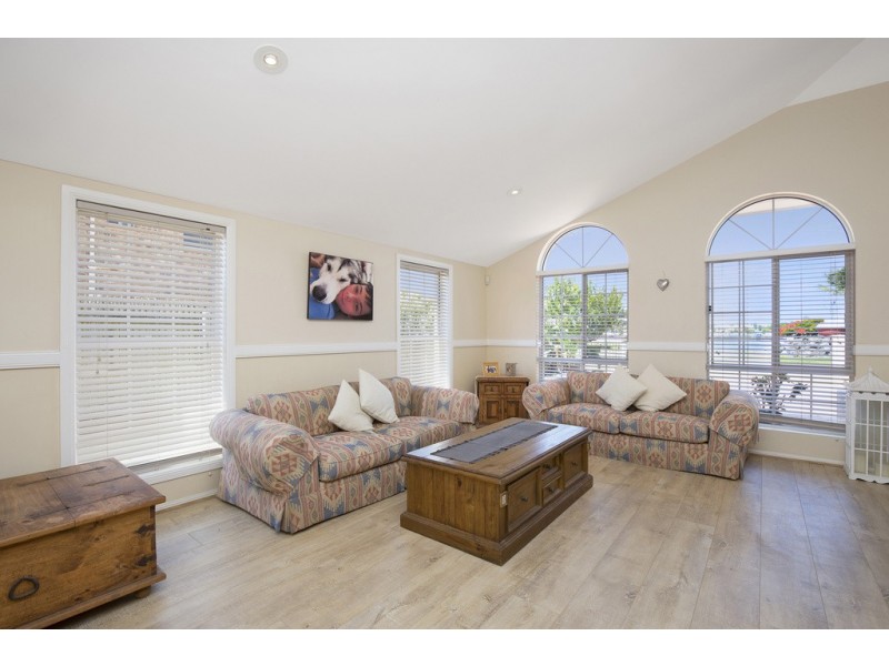 74 Mary Pleasant Drive, Birkdale QLD 4159