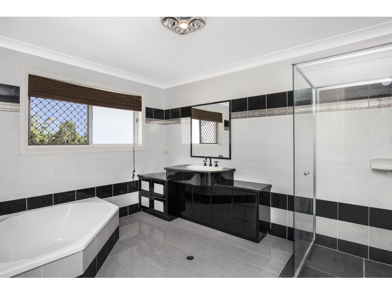 74 Mary Pleasant Drive, Birkdale QLD 4159