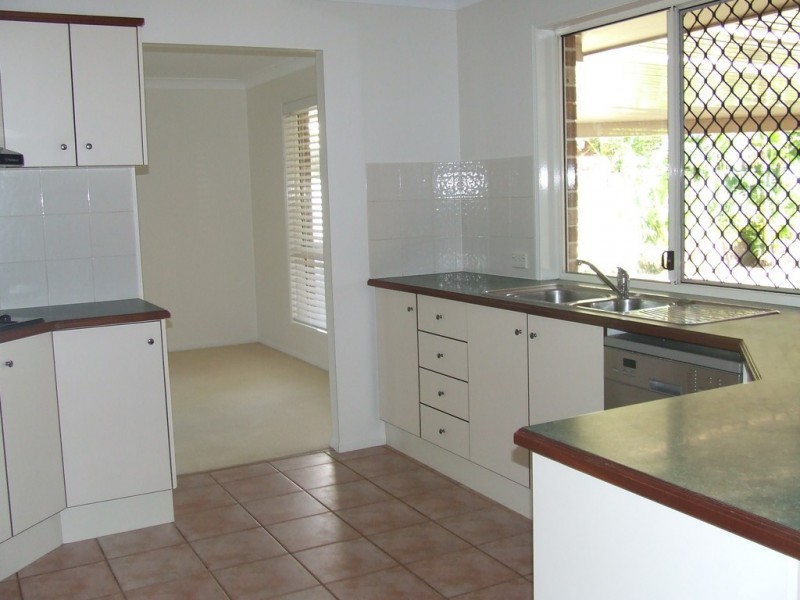 11 Allerton Place, Birkdale QLD 4159