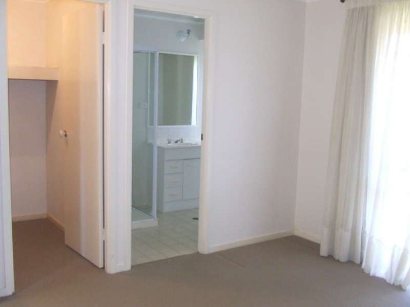 5 Agnes Street, Birkdale QLD 4159