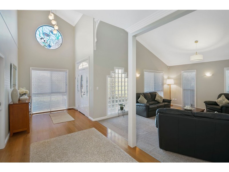 7 Wells Court, Ormiston QLD 4160