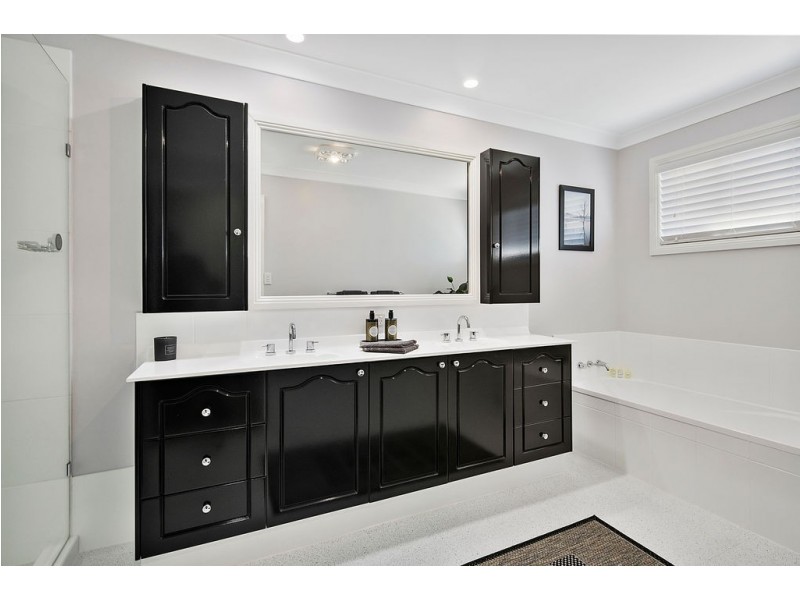 7 Wells Court, Ormiston QLD 4160