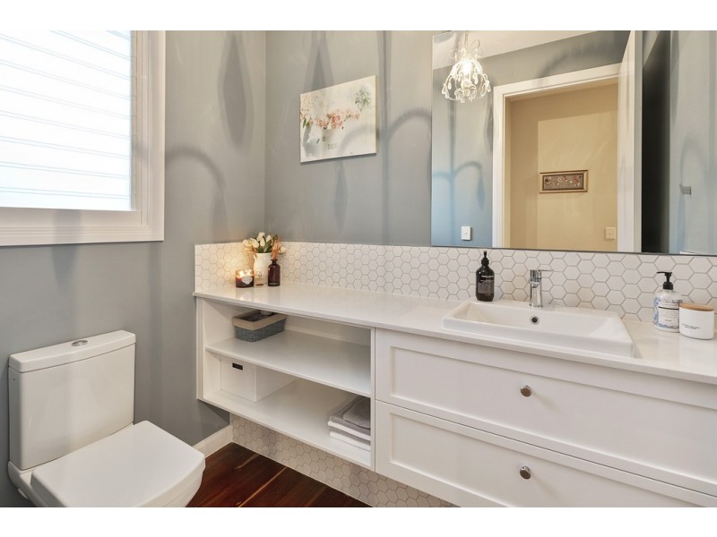 44 O’Connell Parade, Wellington Point QLD 4160