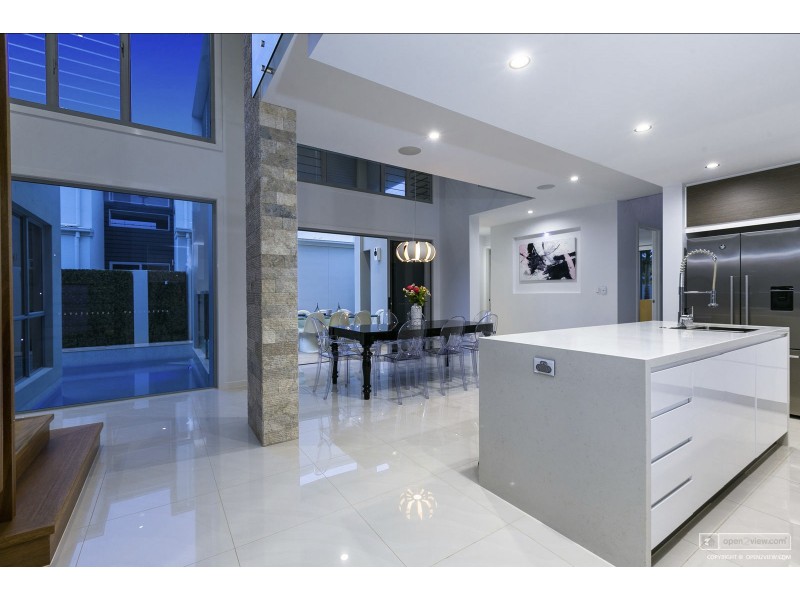 52 Main Road, Wellington Point QLD 4160