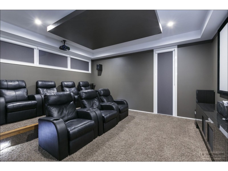 52 Main Road, Wellington Point QLD 4160