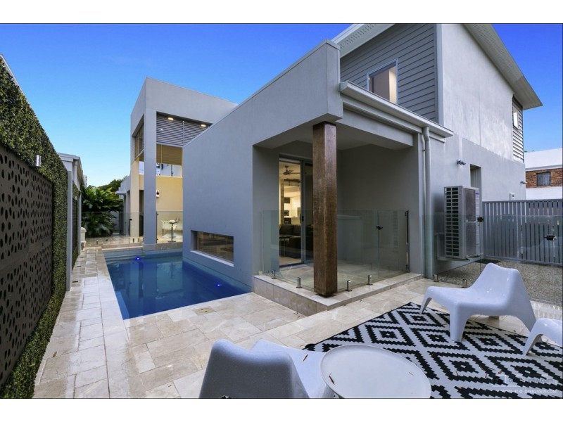 52 Main Road, Wellington Point QLD 4160