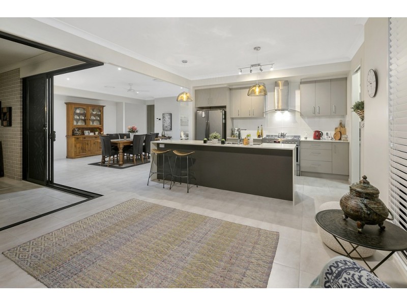 4 Cashmere Court, Wellington Point QLD 4160