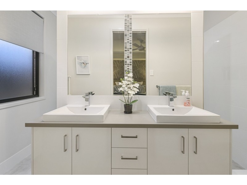 4 Cashmere Court, Wellington Point QLD 4160