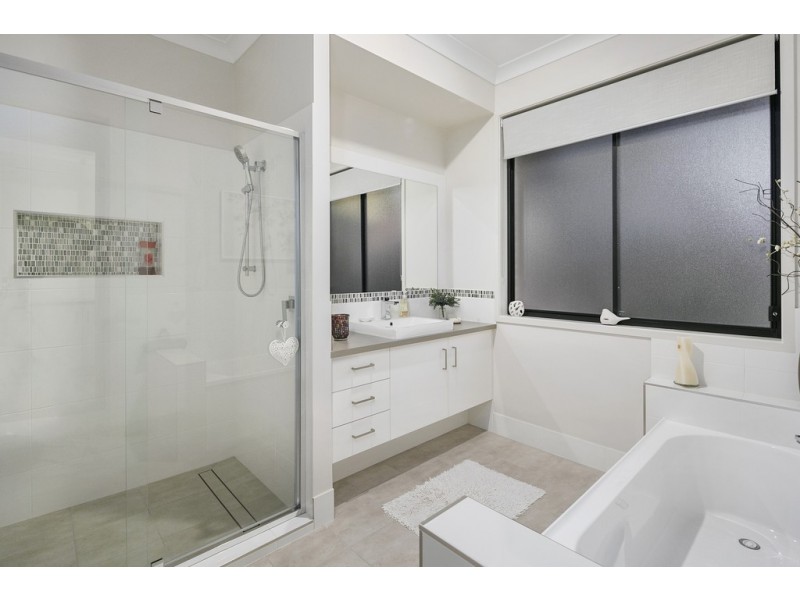 4 Cashmere Court, Wellington Point QLD 4160