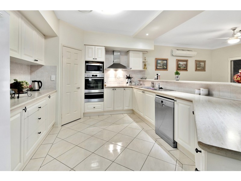 17 Helena Street, Wellington Point QLD 4160