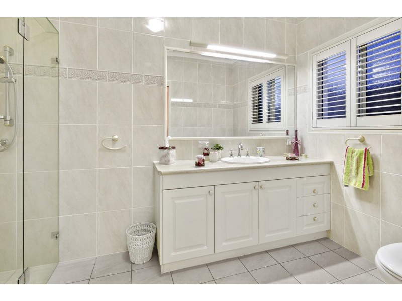 17 Helena Street, Wellington Point QLD 4160