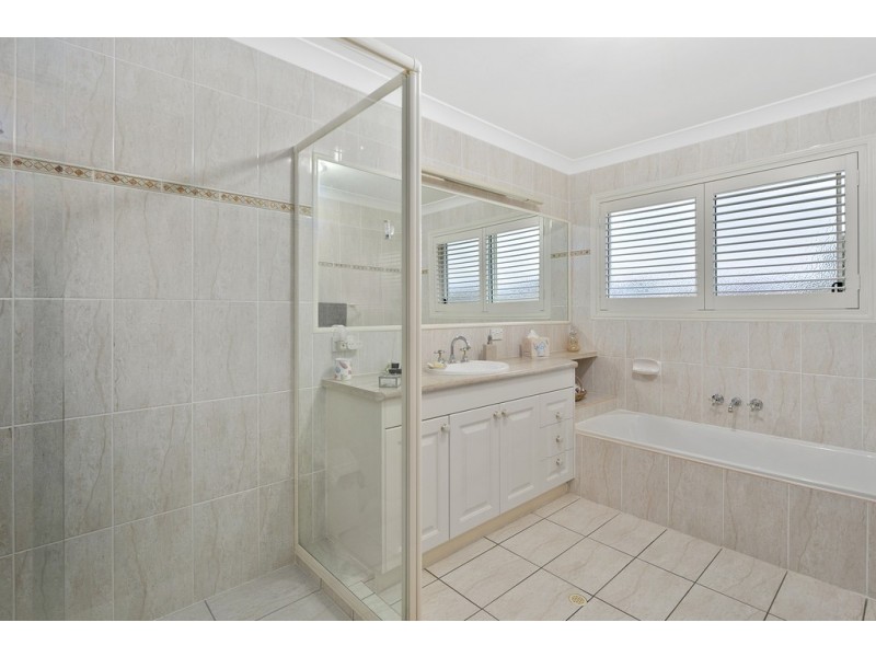 17 Helena Street, Wellington Point QLD 4160