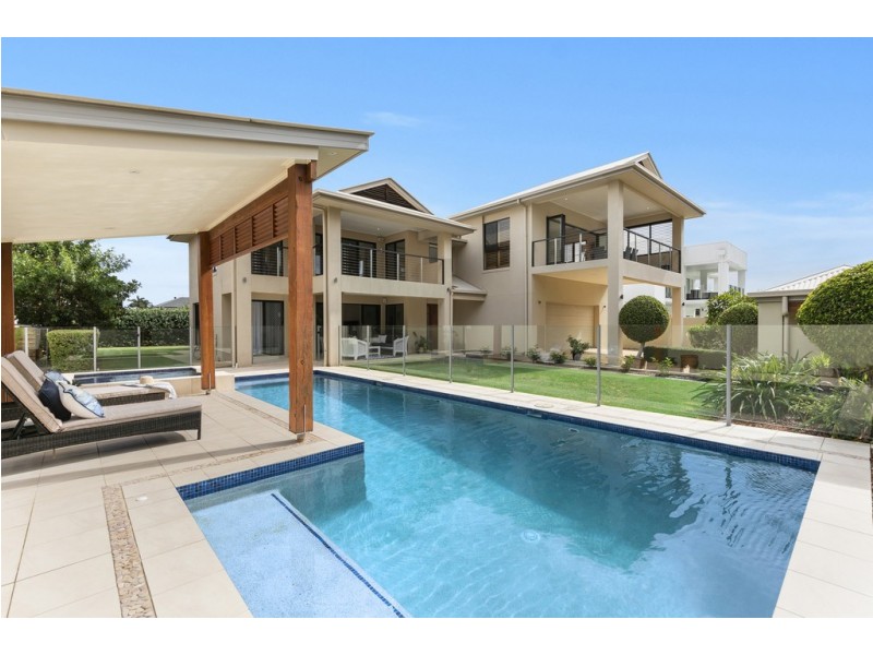 9 Allan Day Drive, Wellington Point QLD 4160