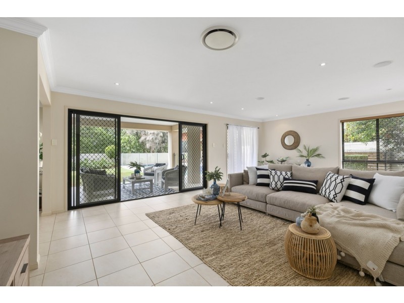 9 Allan Day Drive, Wellington Point QLD 4160