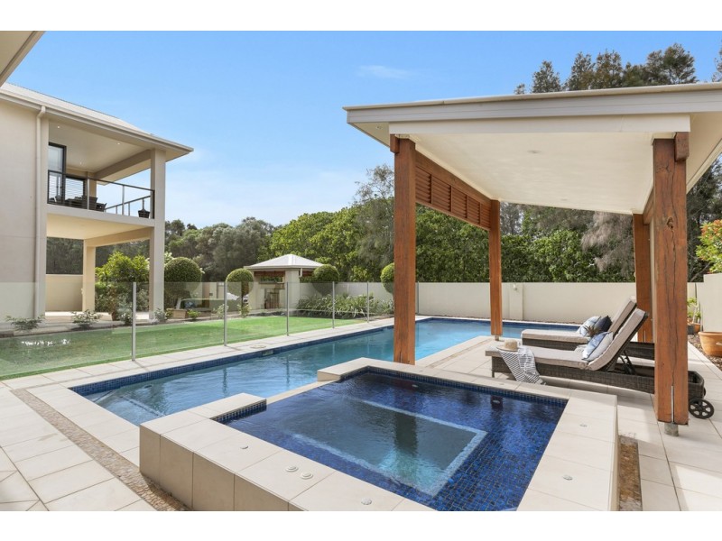 9 Allan Day Drive, Wellington Point QLD 4160