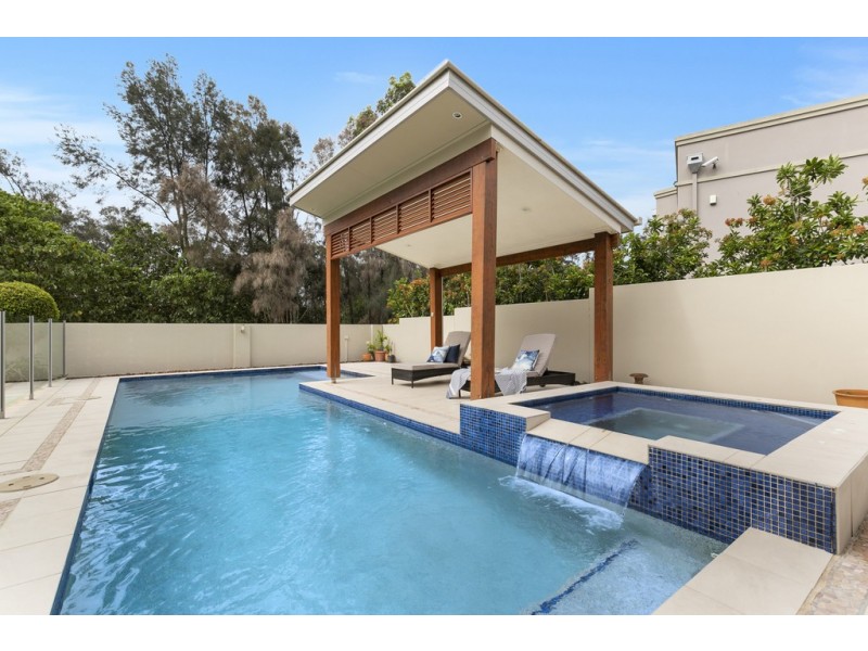 9 Allan Day Drive, Wellington Point QLD 4160