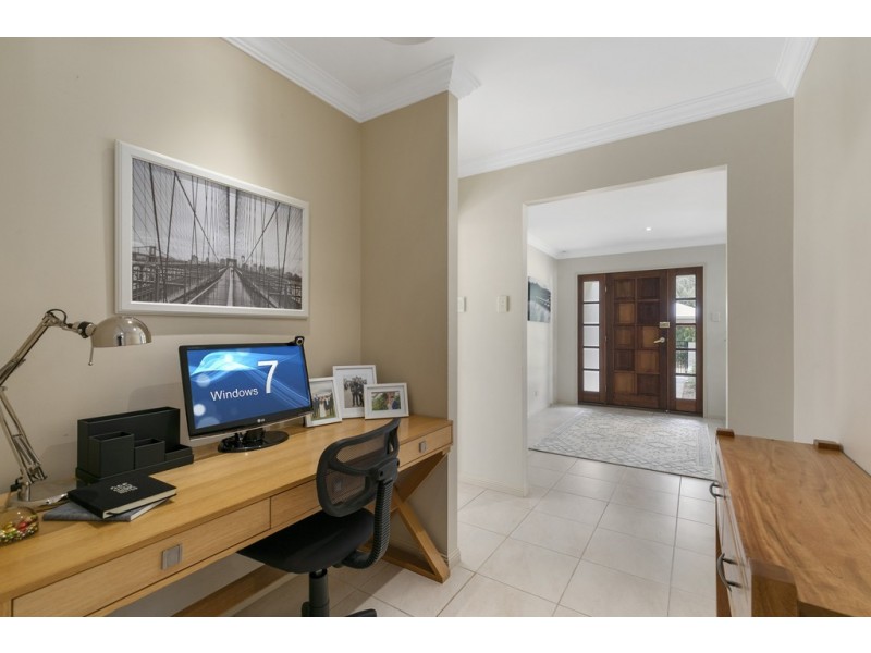 9 Allan Day Drive, Wellington Point QLD 4160