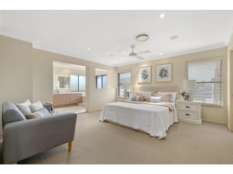 9 Allan Day Drive, Wellington Point QLD 4160